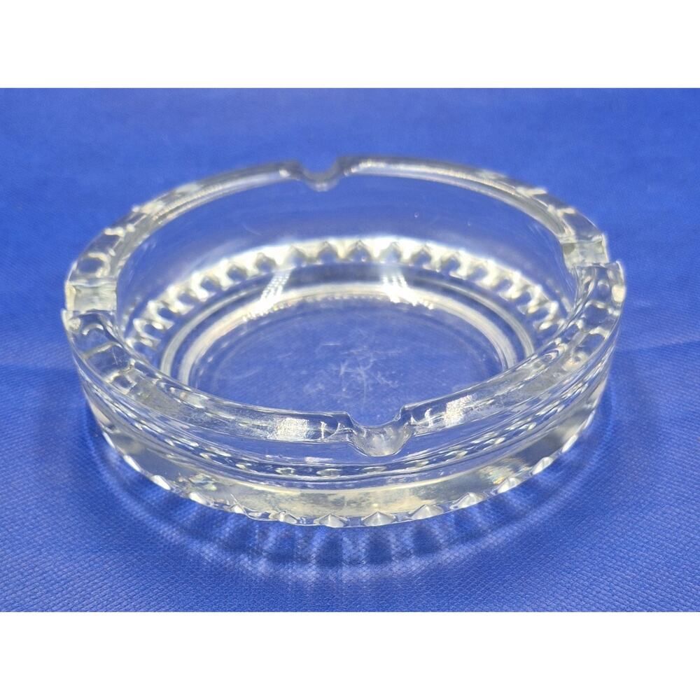 Vintage Ravenhead Co 4-Slot Ashtray Heavy Glass England 6" DiameterRa